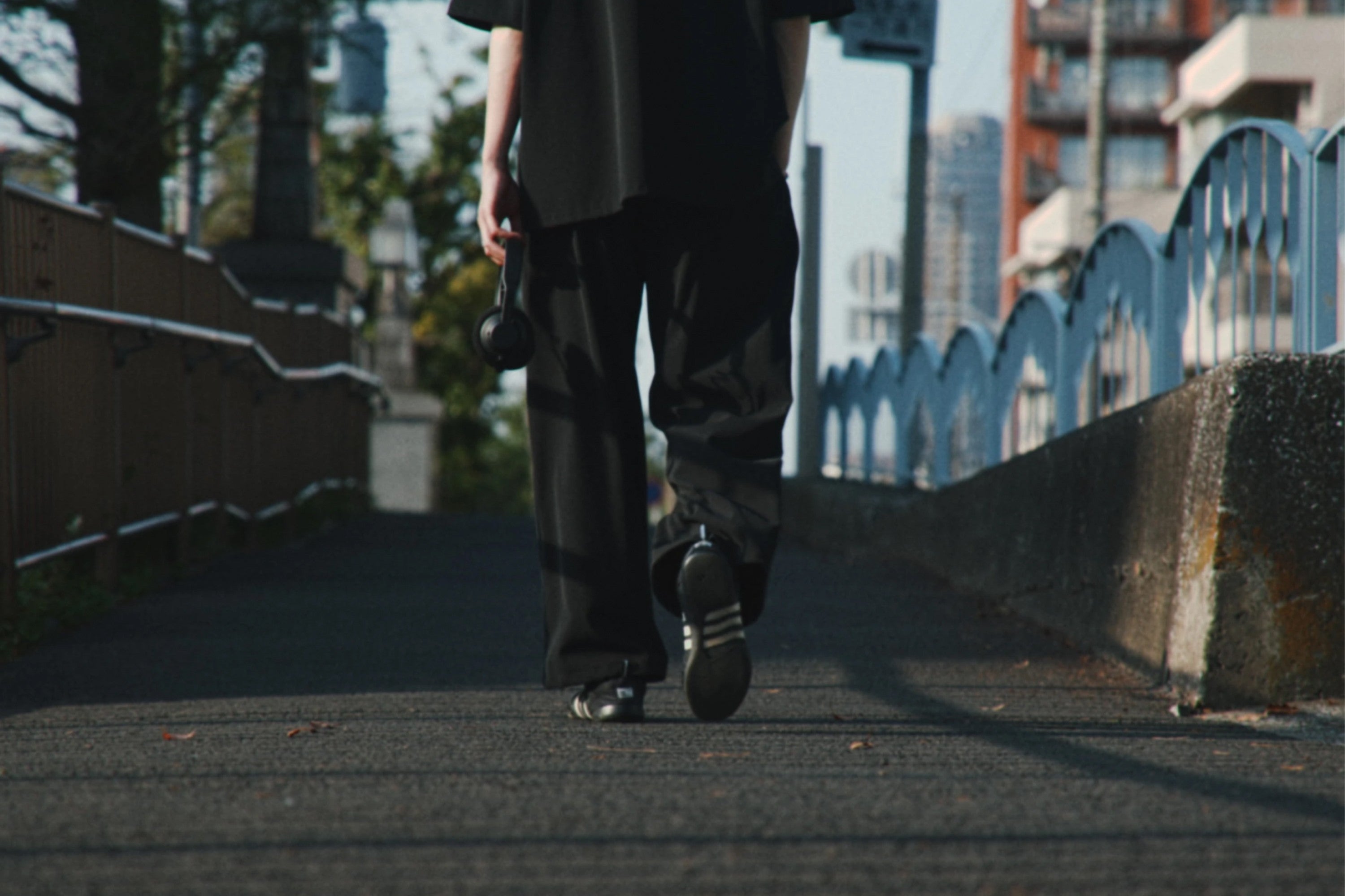 Summer Sale 開催 -季節の変わり目に、服を選び直す-